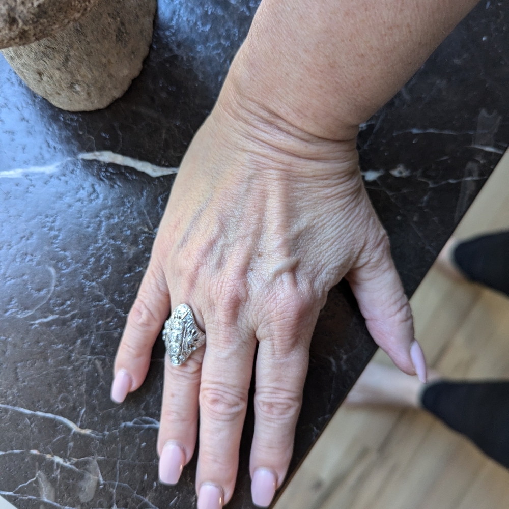 Antique Platinum  1.48TW diamond ring size 5.5  🌹🌹🌹🌹